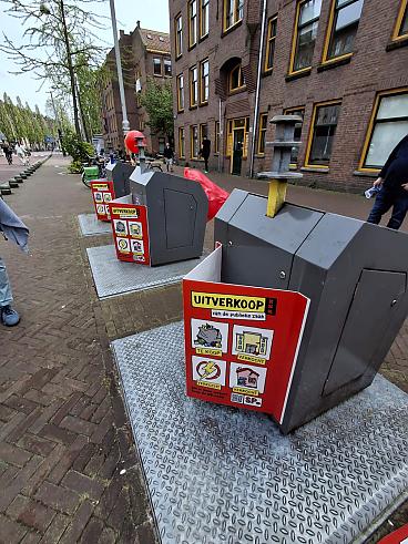 https://amsterdam.sp.nl/nieuws/2024/04/met-hetzelfde-gemak-privatiseer-je-de-afvalbak